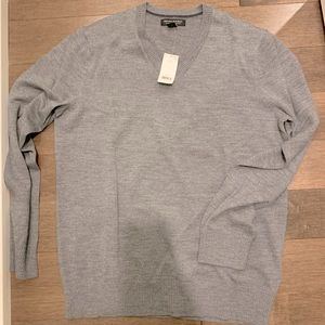 V neck Banana Republic sweater size Large